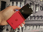 Verschillende Razr 40 Ultra retail-eenheden komen niet verder dan hun lanceringssoftware. (Afbeeldingsbron: Notebookcheck)