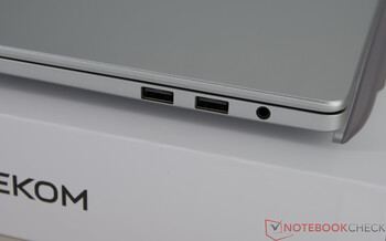 Geekom GeekBook M16 – Aansluitingen aan de rechterzijde