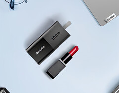 De nieuwste laptopoplader van Lenovo is gebaseerd op een compacte vormfactor. (Beeldbron: Lenovo)