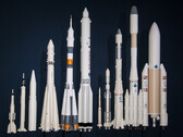 De Ariane (uiterst rechts) zal binnenkort opstijgen met schone waterstof. (pixabay/stux)