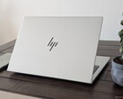 EliteBook 8 G1a 16 presteert ongeveer hetzelfde als het oudere EliteBook 865 G10-model als het gaat om onbewerkte processorprestaties (Afbeelding bron: Notebookcheck)