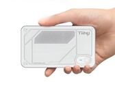 De Tiiny AI Pocket Lab mini PC heeft 80 GB LPDDR5X-geheugen en een 12-core ARM CPU. (Afbeelding bron: Tiiny AI, bewerkt) 