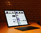 De nieuwe ThinkPad X1 Fold blijft duur, maar met drastisch verbeterde hardware ten opzichte van zijn voorganger. (Afbeelding bron: NotebookCheck)