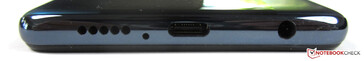 Bodem: Luidspreker, microfoon, USB-C, 3,5 mm audio-aansluiting