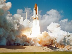 De lancering van Space Shuttle Challenger vanaf Complex 39 (bron: NASA via Unsplash; bijgesneden)