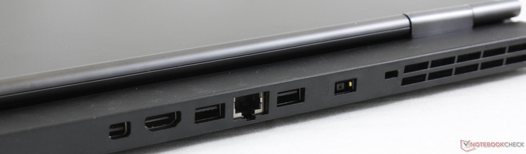 Achter: DisplayPort 1.4, HDMI 2.0, 2x USB 3.1 Gen. 2, Gigabit Ethernet, AC-adapter, Kensington Lock