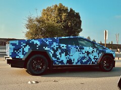 De elektrisch blauwe camouflage lijkt bijzonder populair te zijn geweest toen deze voor het eerst verscheen. (Afbeeldingsbron: @kjoule11 op X)