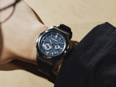 De afgebeelde Casio G-Steel GST-B1000D-2A met blauwe wijzerplaat is nu verkrijgbaar in de VS.