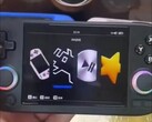 Het lijkt erop dat Anbernic van plan is om binnenkort nog een 4-inch gaming handheld uit te brengen. (Afbeeldingsbron: BiliBili)