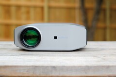 De Vamvo L6200 is een eenvoudige, pretentieloze projector.