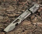 De compacte multitool-koevoet van Rixel weegt iets minder dan 90 gram.