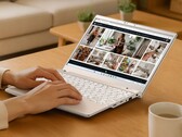 De 12,2-inch Mouse X2-laptop kan worden geconfigureerd met een octa-core Ryzen 7 APU. 