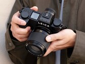 De nieuwe Leica Summilux is aanzienlijk kleiner en goedkoper dan zijn voorganger.