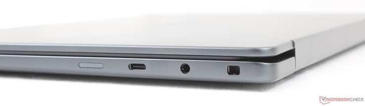 Juist: USB-A 4.0 met DisplayPort 2.1 + Power Delivery, 3,5 mm-hoofdtelefoonaansluiting, Noble-vergrendeling