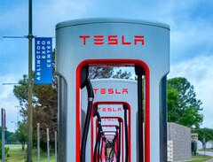 Naast de aanwervingsstop zou elke tiende werknemer bij Tesla mogelijk zijn baan kunnen verliezen (Afbeelding: Trac Vu)