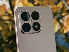 Xiaomi 15T in review. (Afbeelding bron: Notebookcheck/Marcus Herbrich)