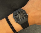 De Casio F-B100W-1BJF (zie afbeelding) om een pols.