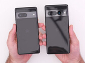 De Pixel 7 en Pixel 7 Pro krijgen mogelijk gezelschap van de Pixel 7 Ultra op het hardwarelanceerevenement van dit jaar in oktober. (Afbeelding bron: Unbox Therapy)