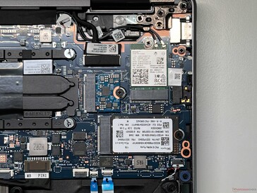 Uitwisselbare WLAN-module &amp; M.2-2242 SSD