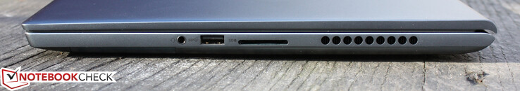 Rechts: gecombineerde 3,5-mm audiopoort, USB-A 3.2 Gen 1, SD-kaartlezer