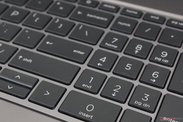 NumPad toetsen zijn iets smaller en krapper dan de hoofd QWERTY toetsen