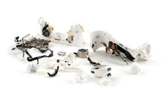 De AirPods Pro 3 (hier afgebeeld, uit elkaar gehaald) kreeg van iFixit een oorverdovende 0 op 10 voor repareerbaarheid. (Afbeeldingsbron: iFixit)