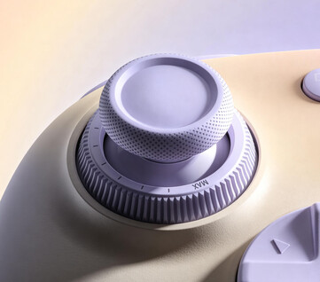 De 8BitDo Ultimate 3 Controller voor Xbox heeft Force Rings om de spanning van de joystick aan te passen.