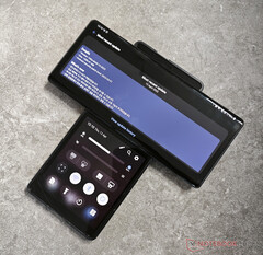 De LG Wing begon op Android 10 en is een van de laatste smartphones van het bedrijf. (Beeldbron: NotebookCheck)