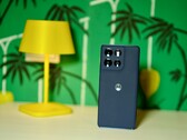 Stijlvol, niet te zwaar, met een lange levensduur: De Motorola Moto G86 Power geeft zijn gebruikers echte onafhankelijkheid. (Afbeeldingsbron: Notebookcheck)
