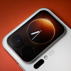 Het scherm aan de achterzijde zal eindelijk de wereldwijde markt bereiken met de Xiaomi 18 Pro-telefoons.