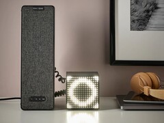 De IKEA SYMFONISK / FREKVENS combineert een Wi-Fi-luidspreker met een licht dat kan knipperen op de maat van de muziek. (Beeldbron: IKEA)