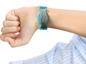De draagbare metaalallergietest van Sensiband controleert eenvoudig op reacties op 7 veelvoorkomende metalen voor medische implantaten. (Bron: Sensiband)