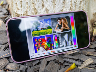 De Apple iPhone 16 Pro Max buiten