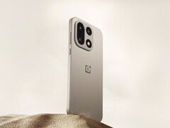 De OnePlus 15 (foto) heeft geen Hasselblad-logo zoals zijn voorganger, de OnePlus 13. (Afbeelding bron: OnePlus)