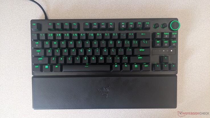 Razer Huntsman V3 Pro TKL 8KHz bovenaanzicht met polssteun