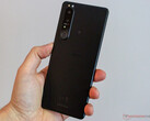 Sony debuteerde een innovatief telefoto-systeem met de Xperia 1 IV van dit jaar. (Afbeelding bron: NotebookCheck)