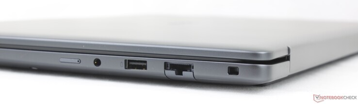 Juist: Nano-SIM-sleuf (optioneel), 3,5 mm-hoofdtelefoonaansluiting, USB-A 3.2 Gen. 1, RJ-45 (1 Gbps), Noble-slot
