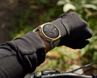 Amazfit's T-Rex 3 Pro 44 mm Arctic Gold smartwatch (afbeelding) is nu verkrijgbaar in Europa. (Afbeeldingsbron: Amazfit)