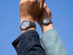 Het Casio OCWS7000E-2A horloge (links) komt naar de VS; het is onduidelijk of de OCW-S40-2A (rechts) hier ook op de markt komt. (Afbeeldingsbron: Casio)