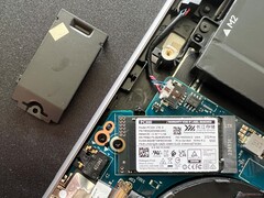 Primaire M.2-2242 SSD met extra afdekking