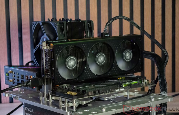 Geluidsniveau meten van de XFX Speedster QICK 308 Radeon RX 7600 Black Edition