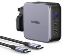 De UGreen 140W PD3.1 Nexode Charger is compact, ongeveer 22% kleiner dan zijn Apple equivalent. (Beeldbron: UGreen)