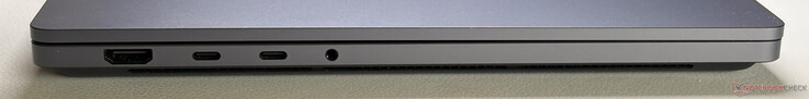 Links: HDMI 2.1b, 2x USB-C 4.0 (40 Gbps, DisplayPort 2.1, Power Delivery), 3,5 mm stereo-aansluiting