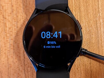 De Galaxy Watch5 kan in 65 minuten van 0 tot 100 procent opladen
