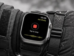 De Hypershell Halo kan via een smartwatch worden bediend door de Shelly AI-assistent.