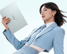 De LCD Xiaoxin Air 14 2026 is nu verkrijgbaar in China. Afbeelding: een promotiefoto waarop het lichtgewicht ontwerp van de laptop te zien is.