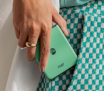De Motorola Razr in Pantone Lentekriebels. (Afbeeldingsbron: Motorola)