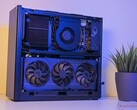 NUC 13 Extreme is bijna net zo groot als een mini ATX-systeem. 