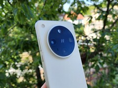 De Find X8 Ultra. (Afbeeldingsbron: Notebookcheck)