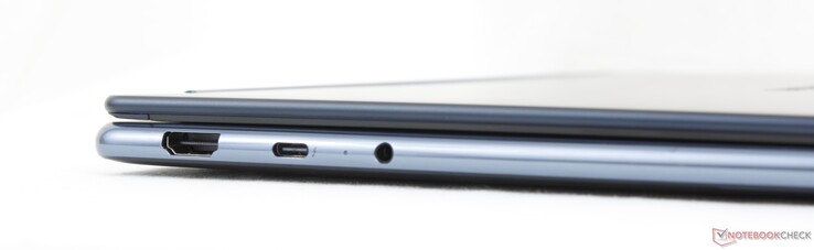 Links: HDMI 2.1 (4K120), USB-C (40 Gbps) Thunderbolt 4 met DisplayPort 2.1 + Power Delivery 3.0, 3,5 mm headset